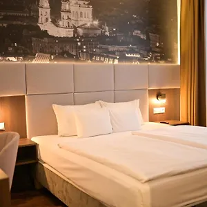 Hotel 12 Revay Budapest